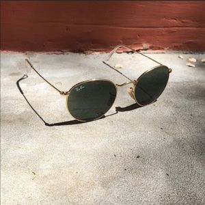 RAY BAN ROUND METAL GOLD GLASSES/ Green lenses